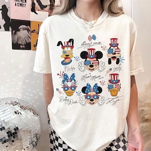 レトロなミッキーと仲間たちの独立記念日Tシャツ、ヴィンテージミッキーと仲間たちのTシャツ、愛国的なメモリアルデーTシャツ、ディズニー独立記念日Tシャツ、独立記念日Tシャツ