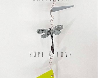 SPIRIT ANIMALS: Hanging Totem DRAGONFLY