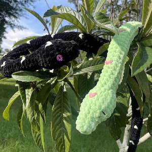 Gehäkelte Plüschtier Schlange, Amigurumi Herzen, 90 cm Kuscheltier