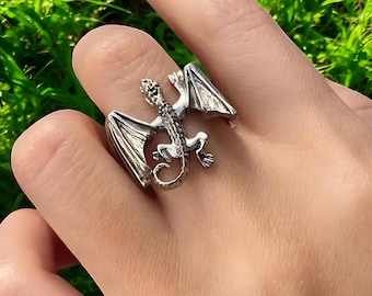 Stainless Steel Dragon Ring: Gothic Fantasy Jewelry