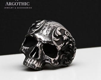 Handcrafted Stainless Steel Half Skull Ring: Gothic Biker Jewelry