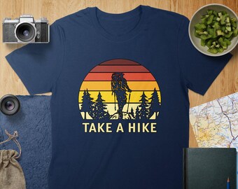 Camiseta gráfica de senderismo vintage: camiseta retro de aventura en la montaña