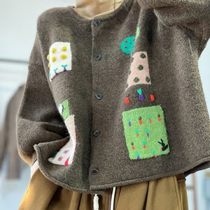 Cute color block forest style thin coat 3D hook pattern sweet cardigan for girls Carrot embellished loose button cardigan image 7