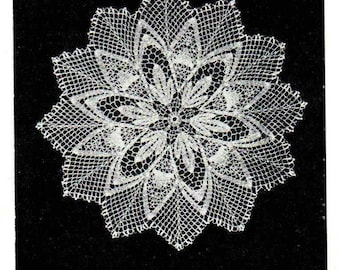 Vtg Paragon Crochet Book n. 210. Schemi per uncinetto, punto portoghese, centrini a punto croce, cuscini, tovaglie ecc. in formato PDF.