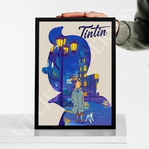 Puede incluir: Impresi&oacute;n art&iacute;stica enmarcada con la palabra "Tint&iacute;n" en una fuente estilizada. La obra de arte representa una silueta de un personaje contra una escena nocturna de la ciudad con farolas, edificios y un personaje con un perro.