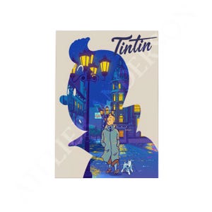 Puede incluir: Un p&oacute;ster con una ilustraci&oacute;n estilizada de Tint&iacute;n caminando por una calle de la ciudad por la noche con su perro Mil&uacute;. El p&oacute;ster tiene una combinaci&oacute;n de colores azul y amarillo, con la palabra "Tint&iacute;n" en una fuente de escritura.