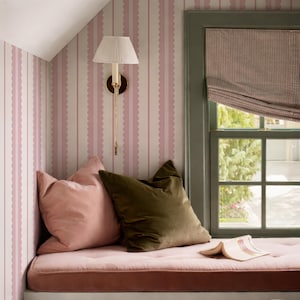 Jakobsmuschel Rosa Peel & Stick Tapete, Retro Line Wanddekor, Traditionelle Streifen Statement Tapete, Beige Hintergrund Tapete