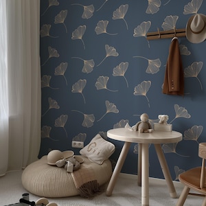 Marineblau und Beige Ginkgoblatt Abziehen und Aufkleben Tapete, Dunkelblaue selbstklebende Tapete, Ginkgo Tapete