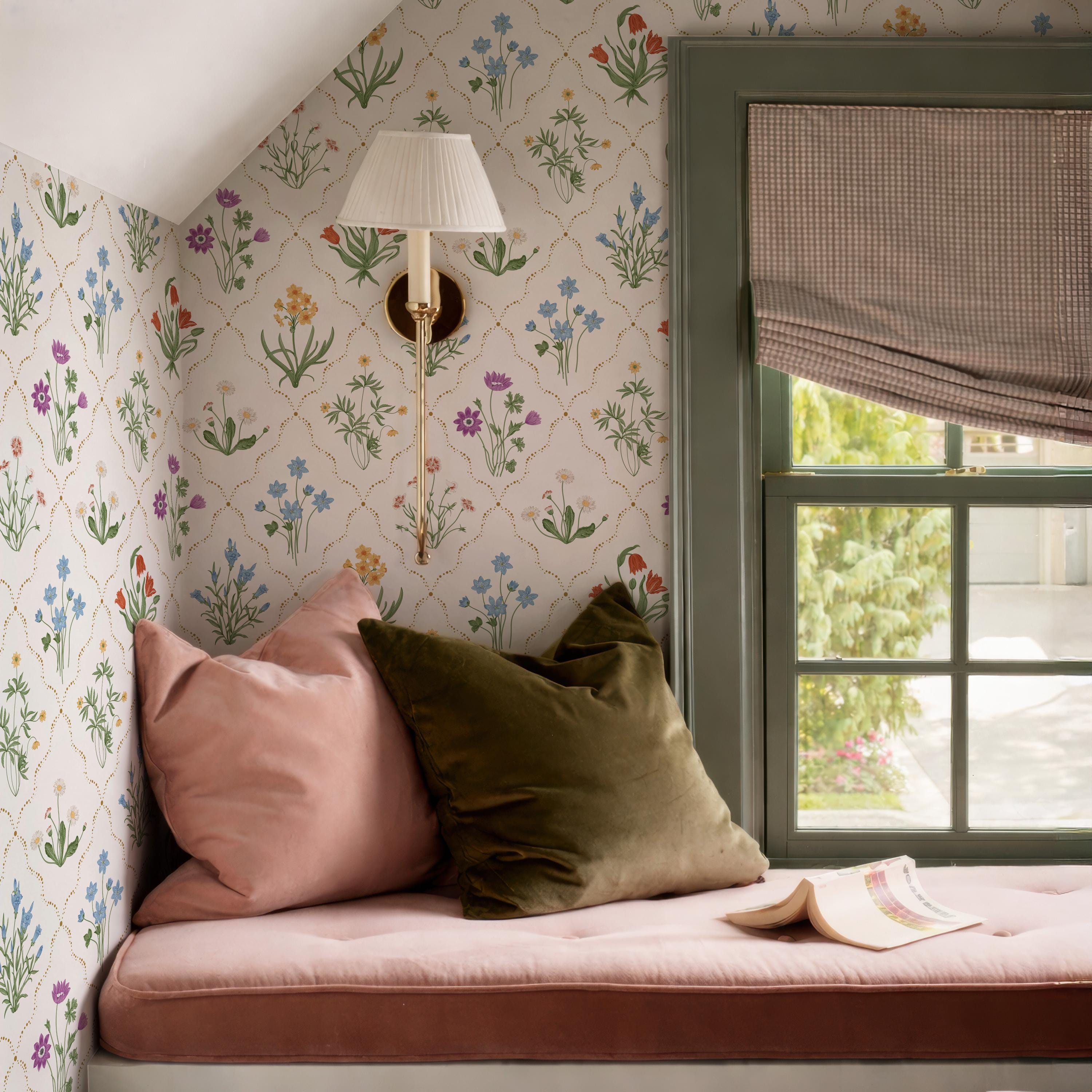 White Meadow Flower Botanical Peel & Stick Wallpaper, Wildflower ...
