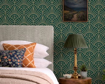 Art Deco Tapete zum Abziehen und Aufkleben in Grün und Beige: Blockprint-Akzentwand