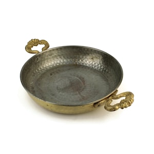 Vintage Brass Pan With Handles, Small Brass Saucepan, Frying Pan Made Of Brass, Vintage Cookware, Tin Lined Hammered Brass Cooking Pan