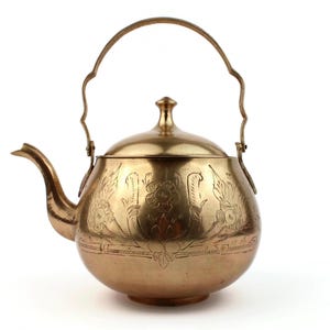 Vintage Asian Brass Teapot, Hand Engraved Floral Design, Vintage Hand Made Teapot, Vintage Kitchen Decor, Pot With Lid, 1.2 L Capacity