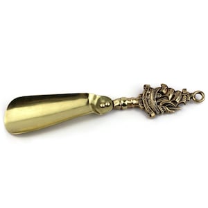 English Shoe Horn With Sail Ship, The Revenge Brass Shoehorn, Vintage Entryway Decor England, Mudroom Shoe Accessory, Embossed Brass Ornate