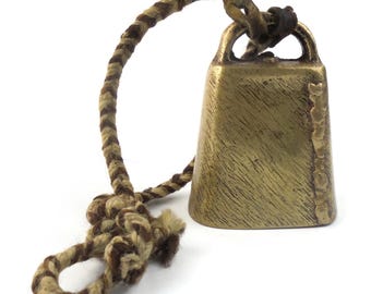 Campanaccio vintage in ottone, campanaccio rustico da appendere con corda, campanaccio per animali da fattoria, campanaccio in metallo in stile antico, decorazione country Francia