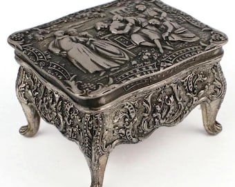 ヴィンテージシルバーメッキジュエリーケース、ベルベットの裏地付き 
