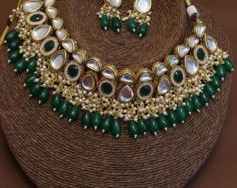 Von Sabyasachi inspiriertes Designer-Kundan-Set, grünes Kundan-Halsband, Braut-Halsband-Set, anpassbare Kundan-Brautsets, königliche Sets, auf Bestellung gefertigt