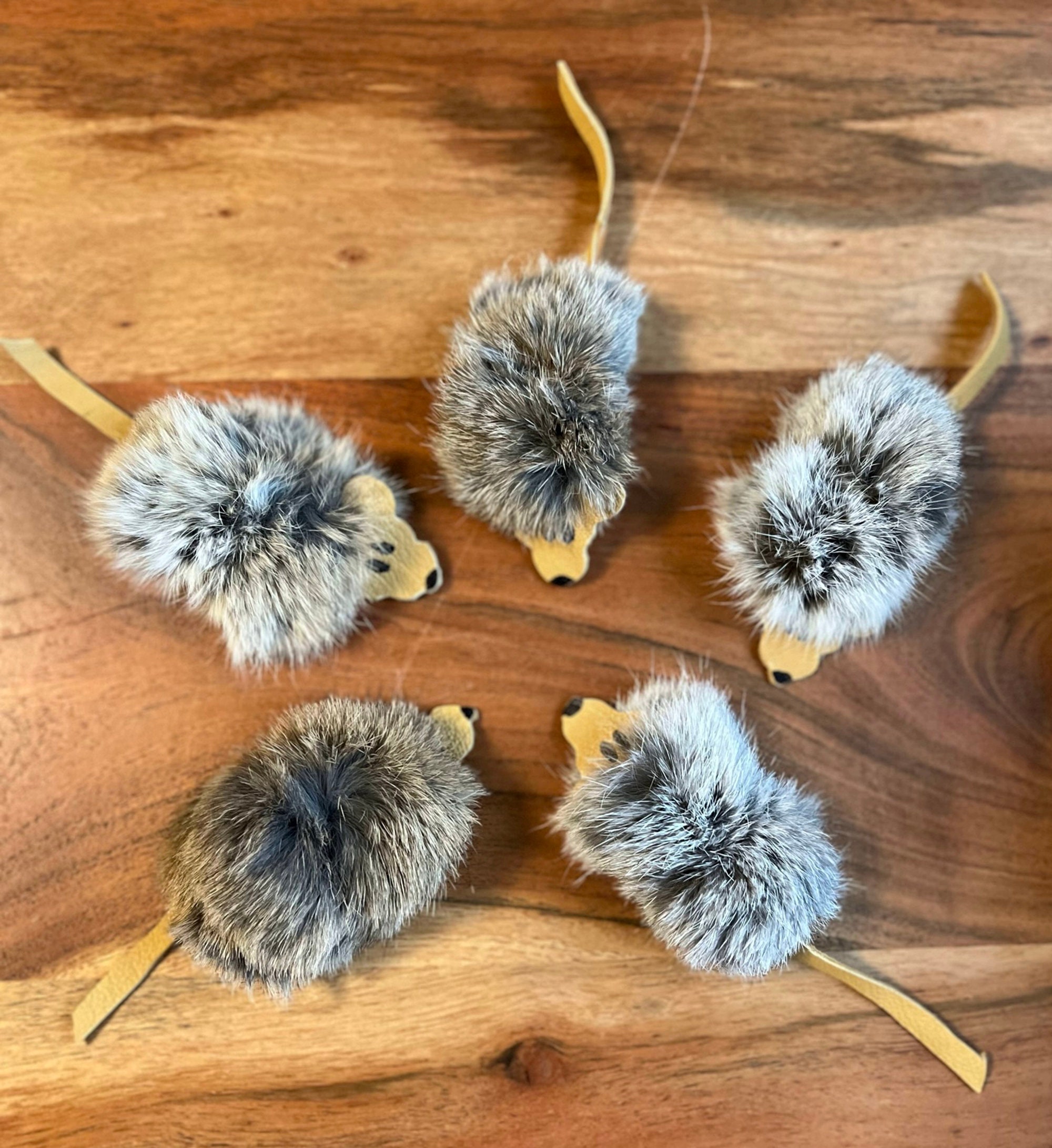 Harry, Natural Color Rabbit Fur, Fur, Leather, Mouse, 5 per Pack, Cat Toy,  Cat, Leather Cat Toy -  Sweden