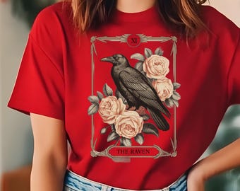 chemise corbeau vintage, t-shirt carte de tarot, chemise goblincore, t-shirt gothique, chemise sorcière, t-shirt corbeau noir, chemise sombre universitaire, chemise mystique