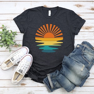 Retro Sunset Shirt, Sun Shirt Retro Sunshine T-Shirt, Sun Rays Tee Beach Tee Shirt Retro Summer Time Sunset Tshirt Summer Vacation Shirt