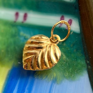 18k Gold Puffy Heart Charm • Neoclassical Fluted Design, Vintage Solid Gold Pendant