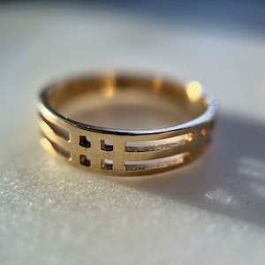 Vintage 9k Windowpane Open Pierced Band Ring - Sz 5.75