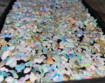 Natuurlijke Eithopische vuuropaal volledige flitsende Poolse ruwe steen edelsteen grootte 1 karaat tot 3 karaat.