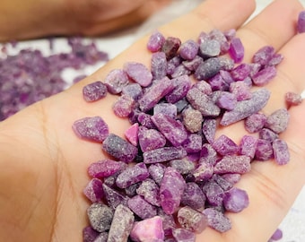 Ruwe steen Robijn korund: edelsteen uit Madagaskar (200 karaat, 4-8 mm)