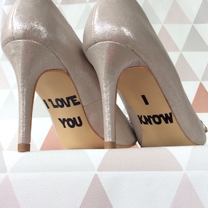 Ich liebe dich, ich weiß Brautparty Hochzeitstag Schuh Aufkleber Vinyl Aufkleber Prinzessin Blau Geschenk Dekoration Personalisierte Maßgeschneiderte Prinzessin Prinz Bräutigam