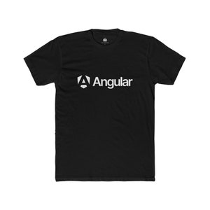 Könnte beinhalten: Schwarzes T-Shirt mit dem weißen Angular-Logo. Das Logo zeigt eine geometrische Form und das Wort "Angular" in einer serifenlosen Schriftart. Das Shirt ist ein Rundhals-Stil.