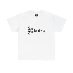Apache Kafka Tシャツ – データエンジニア＆バックエンド開発者シャツ | ストリーミングプラットフォーム開発者Tシャツ | オープンソースコーディングギフト