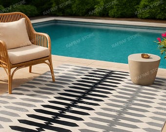 Geometric PET Yarn Rug – Modern Black, Grey and Ivory Flatweave