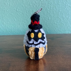 エッグボイハズビンホテルのかぎ針編みキーホルダー - Etsy 日本