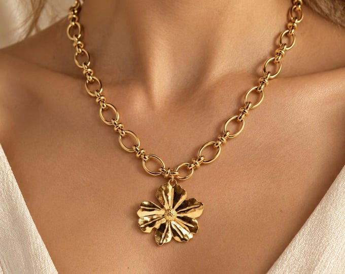 Gold flower necklace, large floral pendant, elegant women's necklace, chic costume jewelry, trendy necklace, gift for women