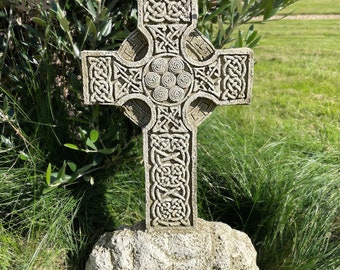 Celtic Cross Large Stone Statue | Standing Home Decoration Outdoor  Garden Ornament Decorative Celtic Knotwork Sculpture Gift