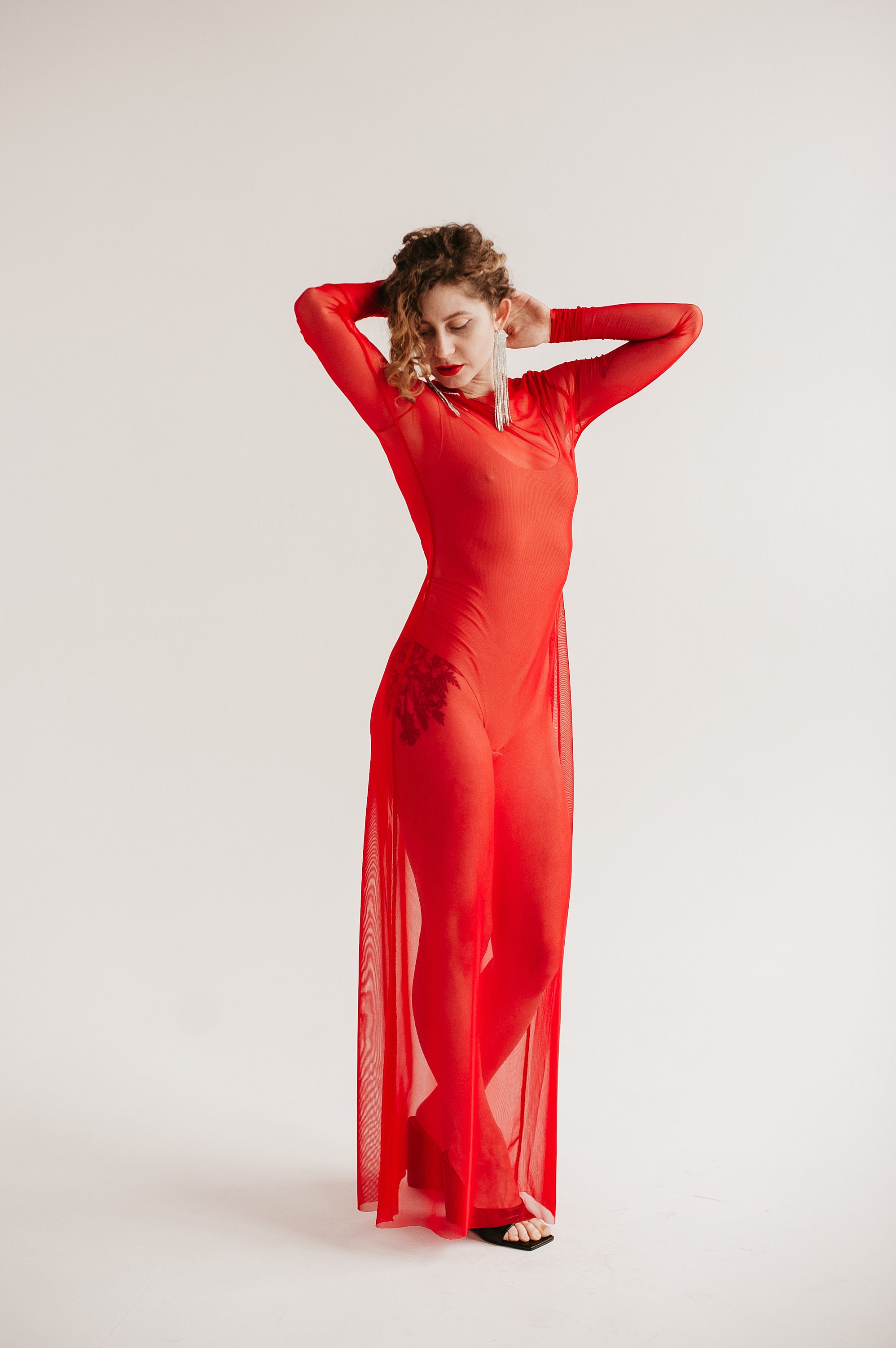 ★CERRIC★WAVE LONG SLEEVELESS DRESS★1570★Red★韓国★人気 Amazon.com: Women Sexy Low Cut Lace See Through Maxi Dress