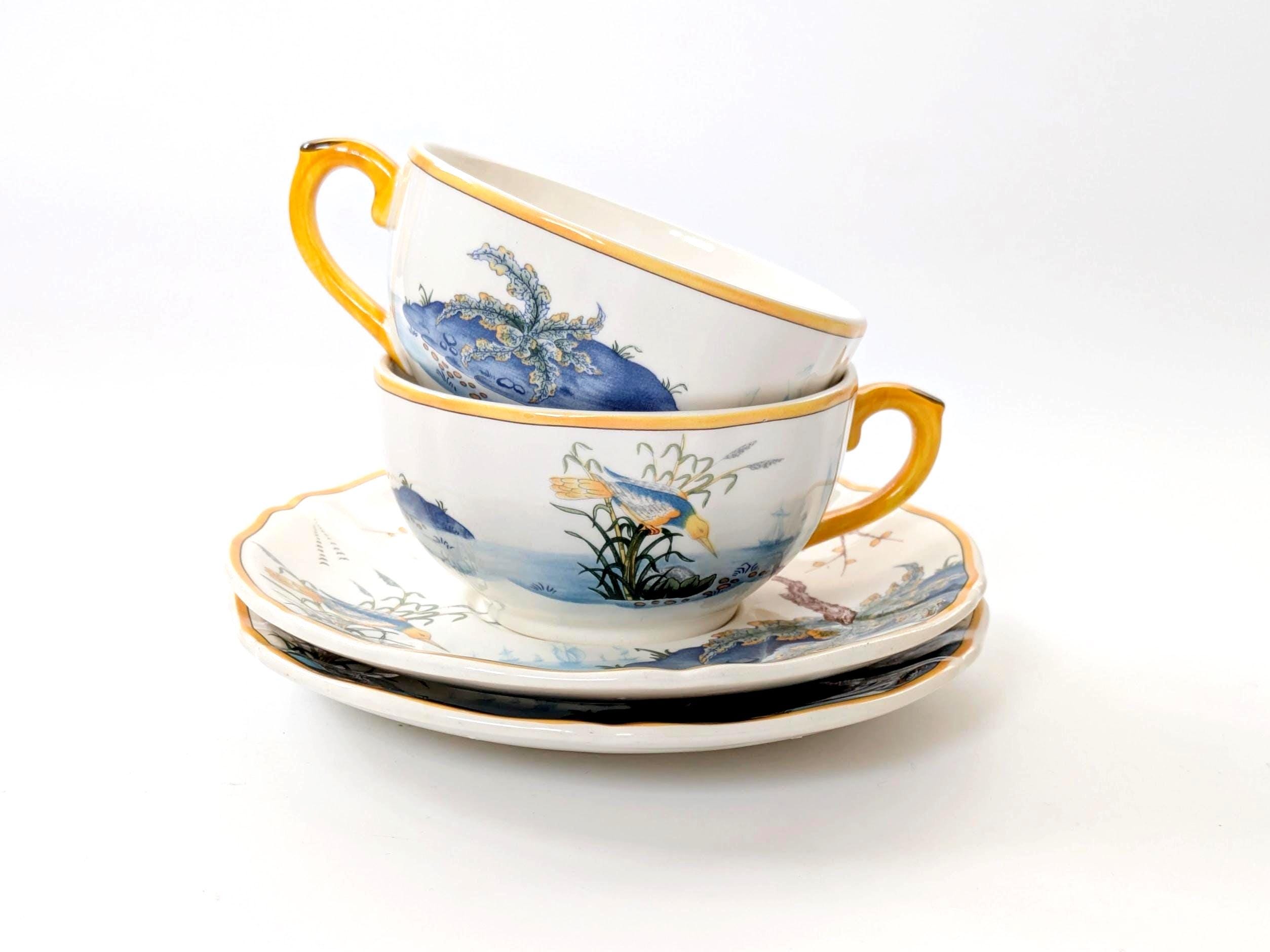 Duo de tasses à café anciennes + soucoupes de Gien modèle petites fleu