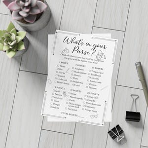 Juego de "¿Qué hay en tu bolso?" - Juego minimalista para baby shower o despedida de soltera - Juego de tarjetas minimalista en blanco y negro