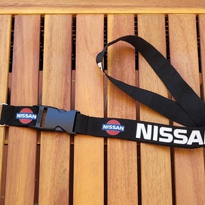 Nissan Llavero Cordòn de Cuello Accesorio Coches Juke Pulsar Qashqai X-Trail Regalo Original Hombre Mujer Cumpleaños Aniversario Navidad
