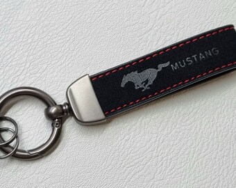 MUSTANG Schlüsselanhänger Leder Alcantara Schlüsselanhänger Shelby Gt500 Autozubehör Geschenk für Männer Geburtstag