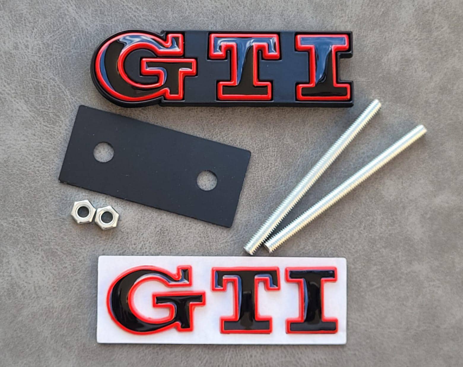 Insignia de parrilla delantera Gti + emblema adhesivo con el logotipo del maletero trasero Gti Mk7 Mk6 Mk8 Mk5 Accesorios para coche