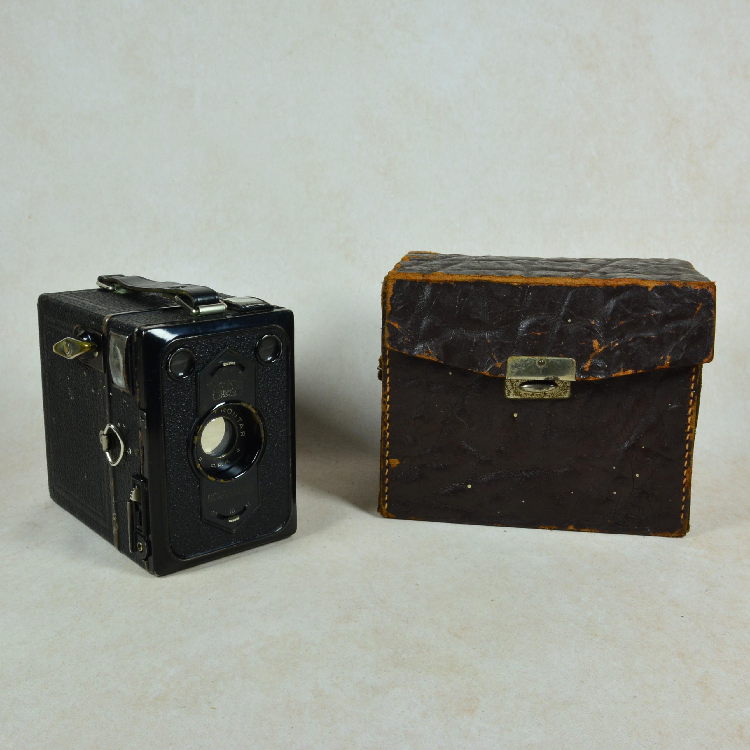 Zeiss Ikon Box-tengor Camera – Early 20th Century Collectible