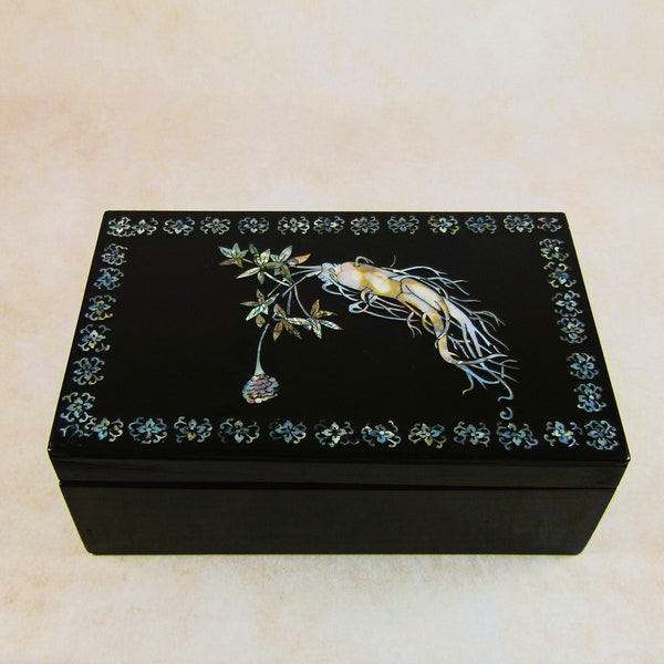 Korean Najeon Chilgi Jewelry Box, Ginseng Root, Mid-20th Century, 9.8x5.9in