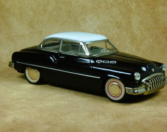 Tin Cadillac Toy – Vintage Drive Craft