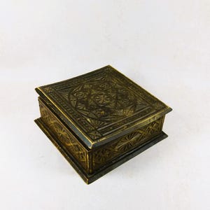 1930s Art Deco Jewelry Box – Hand-Carved Wood