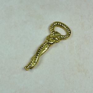 Nautical Knot Bottle Opener – Vintage Brass Charm