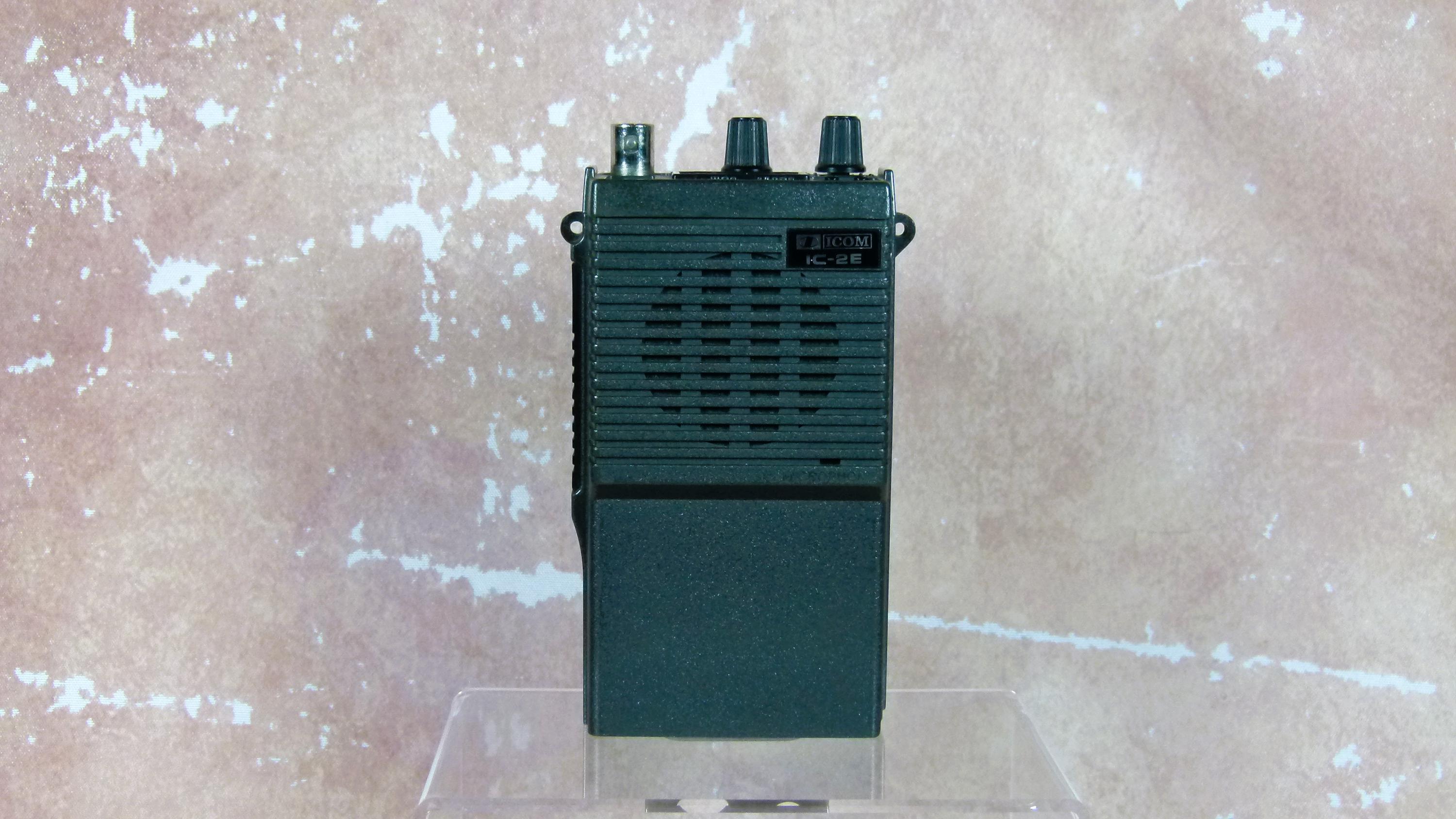 Vintage ICOM IC-2E Handheld Transceiver - Excellent Visual Vintage ICOM IC-2E Handheld Transceiver - Excellent Visual