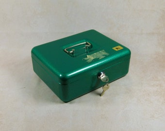 Durable Vintage Green Cash Box with Two Keys – Secure Storage