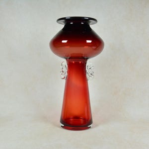 Jerzy Słuczan Orkusz Vase – 1970s Burgundy Craftsmanship