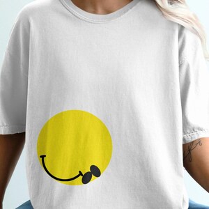 Funny Yellow Smile Face T-Shirt: Unisex Graphic Tee