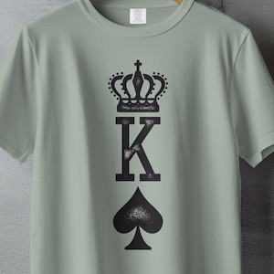 Camiseta del Rey de Picas, regalo para el Día del Padre, elegante camiseta con temática de póker, genial camiseta con gráficos de apuestas, ropa única para juegos de cartas.